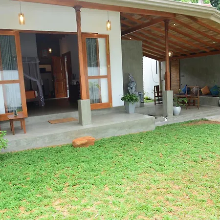 Villa Bell Rose Hikkaduwa Exterior photo